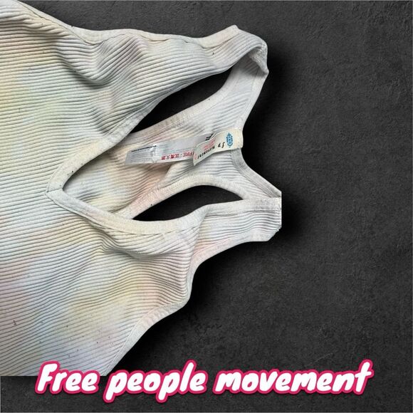 Preowned Free people movement workout crop top tank top watercolor - Small - Picture 3 of 7